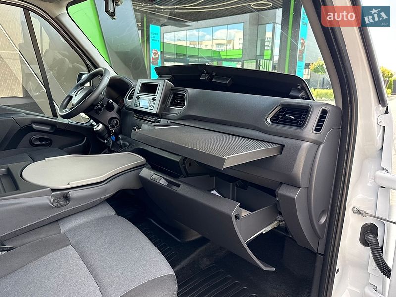 Вантажний фургон Renault Master 2021 в Луцьку