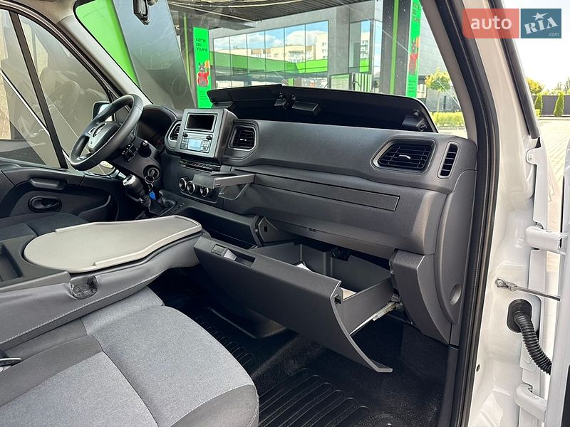 Вантажний фургон Renault Master 2021 в Луцьку