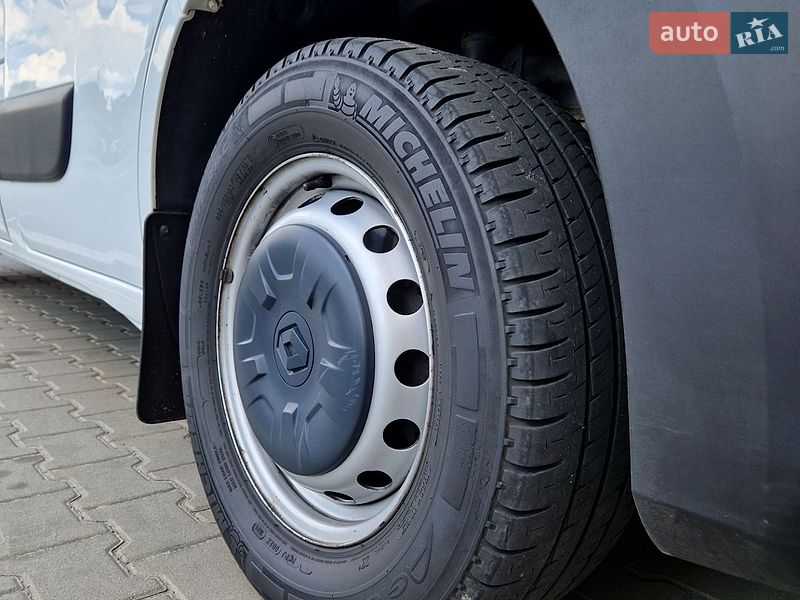Грузовой фургон Renault Master 2021 в Киеве фото 12 Грузовой фургон Renault Master 2021 в Киеве