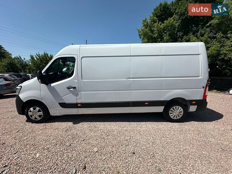 Вантажний фургон Renault Master 2023 в Рівному