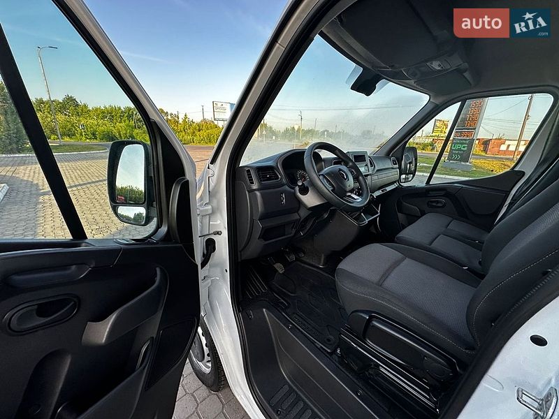 Вантажопасажирський фургон Renault Master 2024 в Ковелі