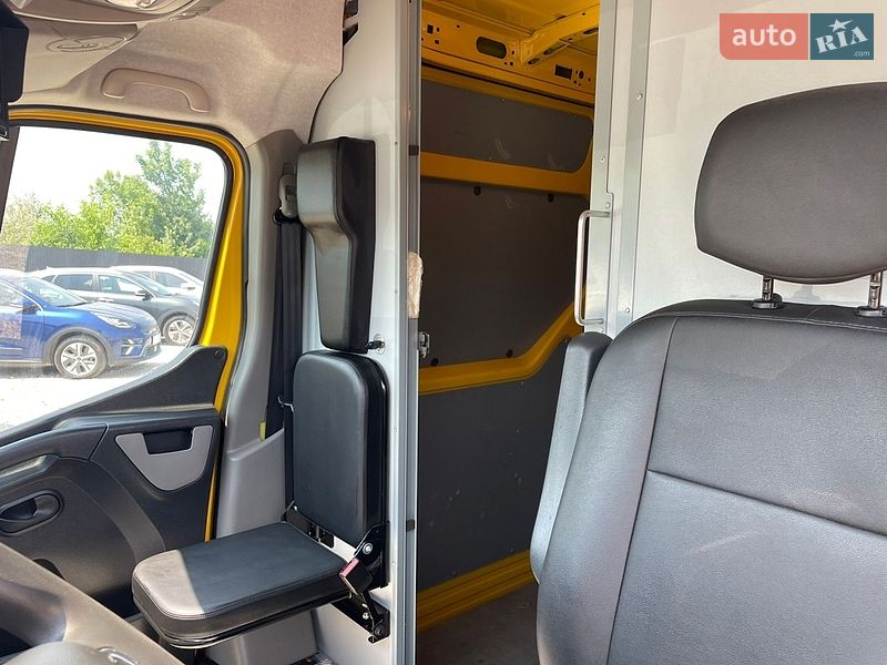 Мікроавтобус вантажний (до 3,5т) Renault Master 2021 в Львові