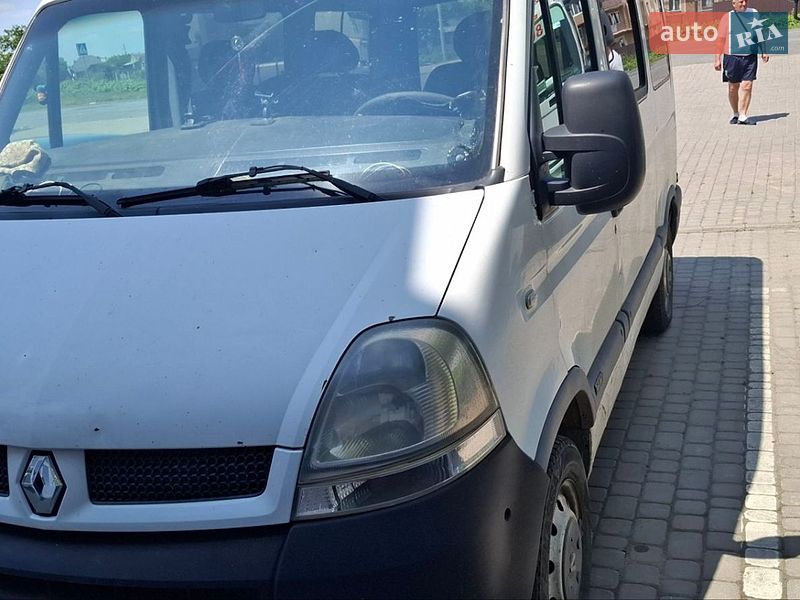 Мінівен Renault Master 2003 в Мукачевому