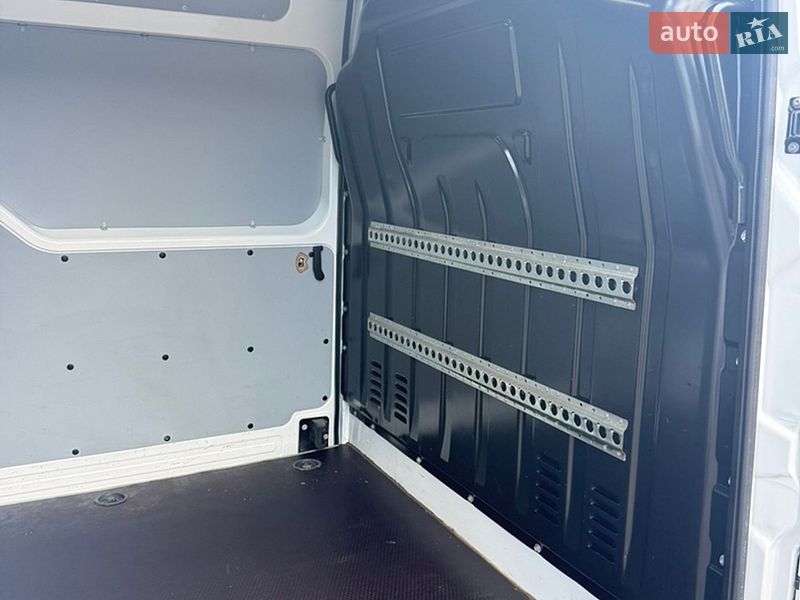 Грузовой фургон Renault Master 2022 в Луцке