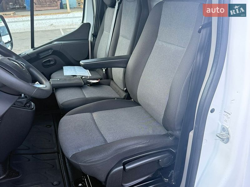 Грузовой фургон Renault Master 2022 в Луцке