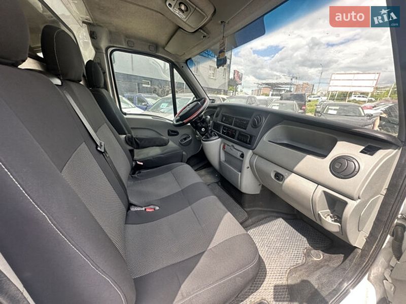 Вантажний фургон Renault Master 2004 в Хмельницькому