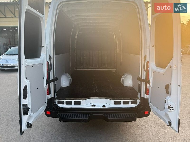 Грузовой фургон Renault Master 2021 в Луцке