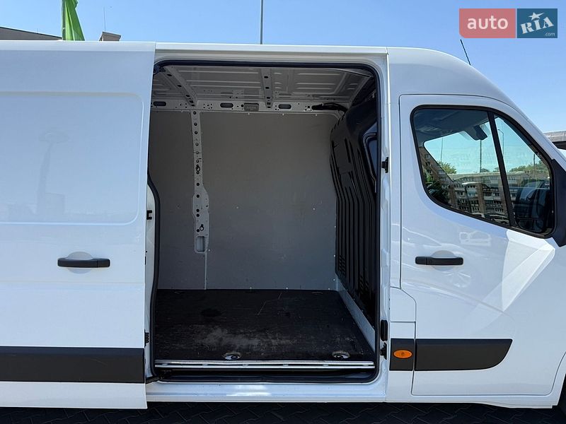 Грузовой фургон Renault Master 2023 в Луцке
