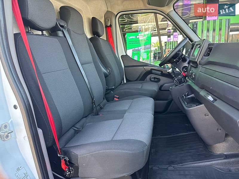 Грузовой фургон Renault Master 2023 в Луцке