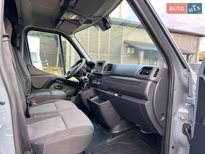 Грузовой фургон Renault Master 2021 в Хусте