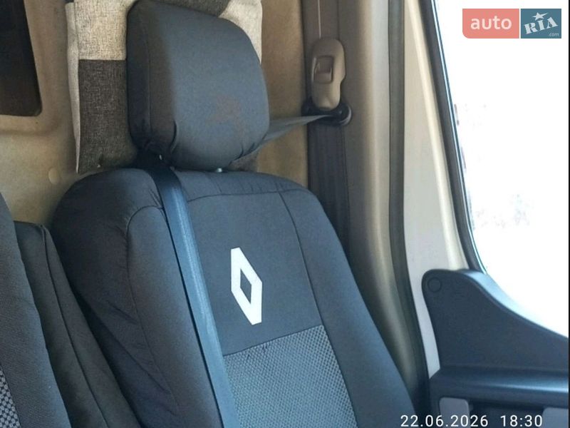 Грузовой фургон Renault Master 2016 в Шполе