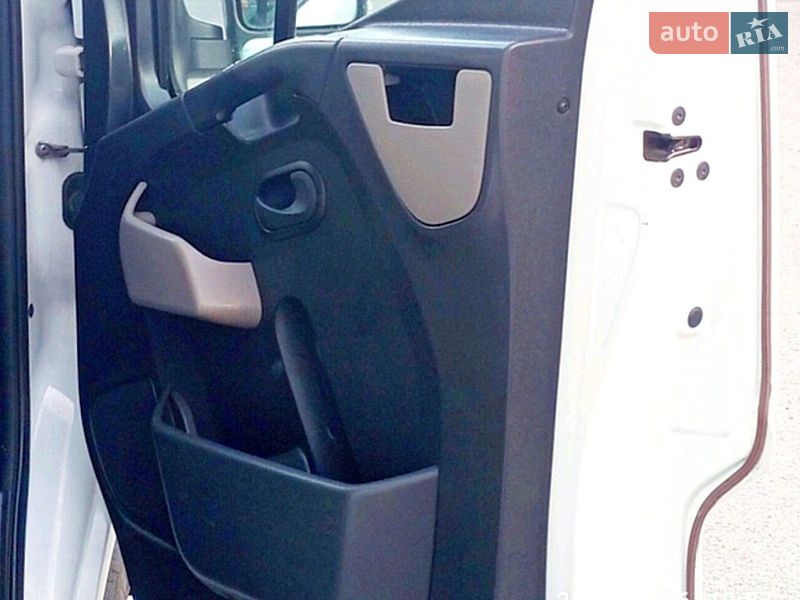 Грузовой фургон Renault Master 2016 в Шполе