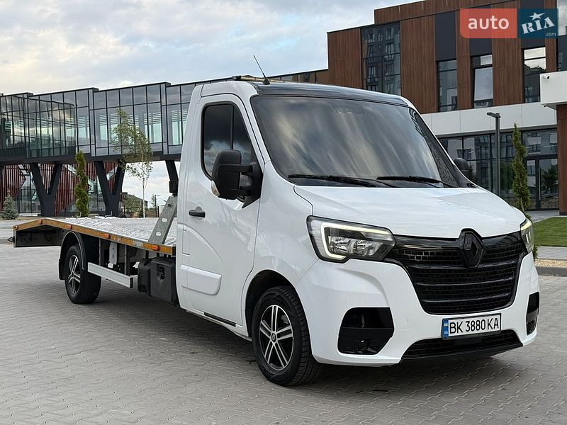 Эвакуатор Renault Master 2020 в Ровно