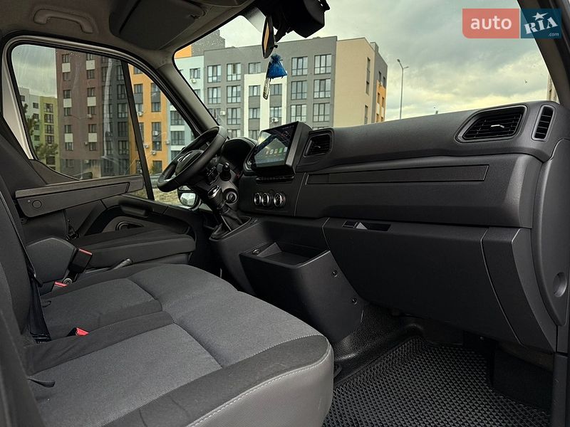 Эвакуатор Renault Master 2020 в Ровно