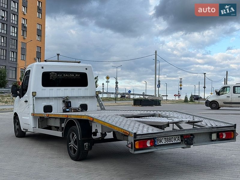 Эвакуатор Renault Master 2020 в Ровно