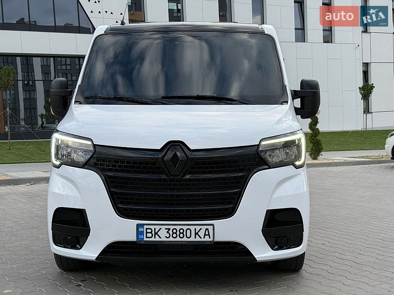 Эвакуатор Renault Master 2020 в Ровно