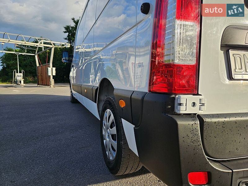 Микроавтобус грузовой (до 3,5т) Renault Master 2022 в Бердичеве