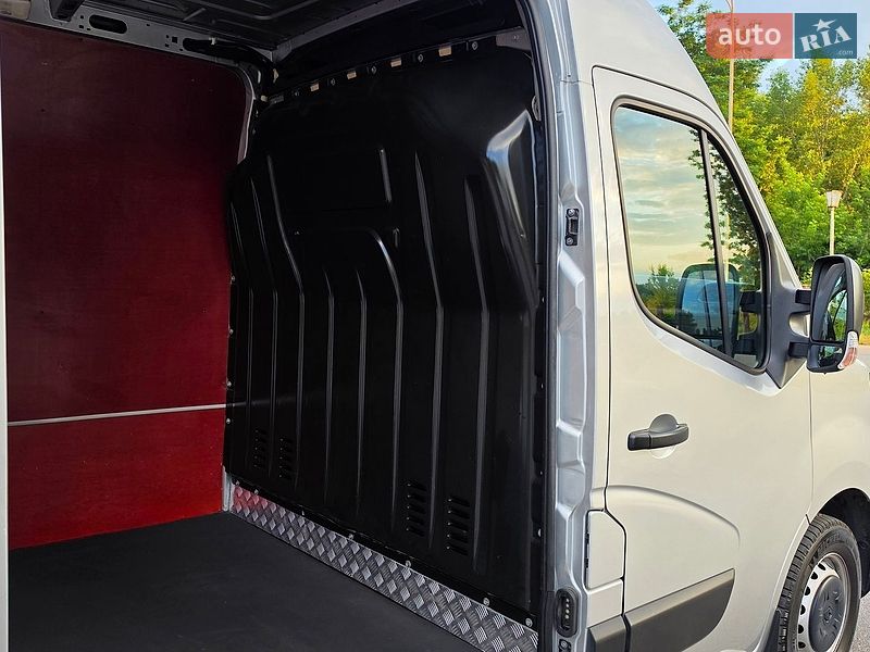 Вантажний фургон Renault Master 2022 в Житомирі