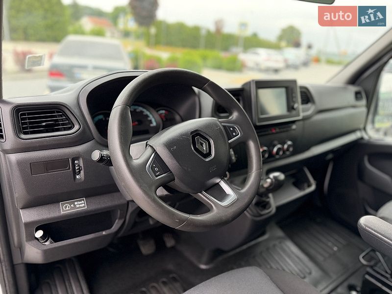 Грузовой фургон Renault Master 2020 в Городке