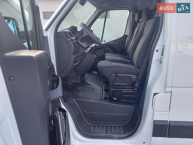 Вантажний фургон Renault Master 2021 в Львові