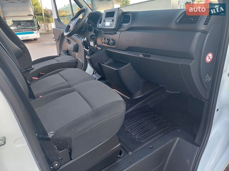 Вантажний фургон Renault Master 2021 в Львові