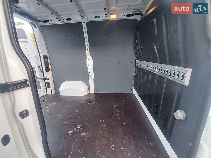 Вантажний фургон Renault Master 2021 в Львові