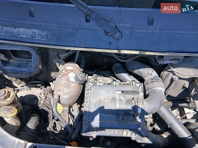 Грузовой фургон Renault Master 2005 в Луцке