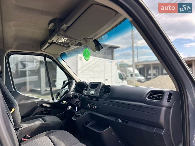 Грузовой фургон Renault Master 2022 в Хусте