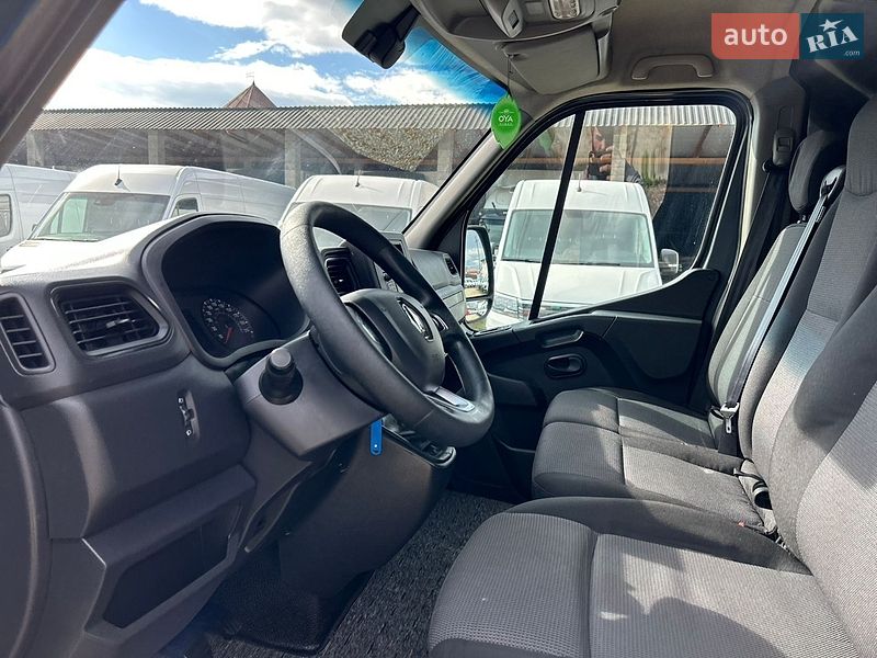 Грузовой фургон Renault Master 2022 в Хусте