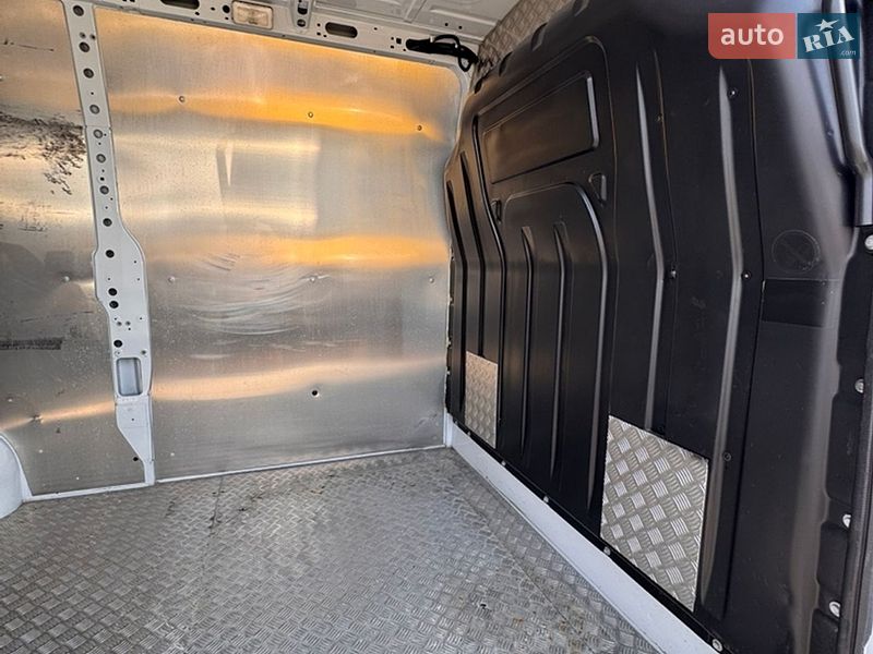 Грузовой фургон Renault Master 2022 в Киеве фото 28 Грузовой фургон Renault Master 2022 в Киеве