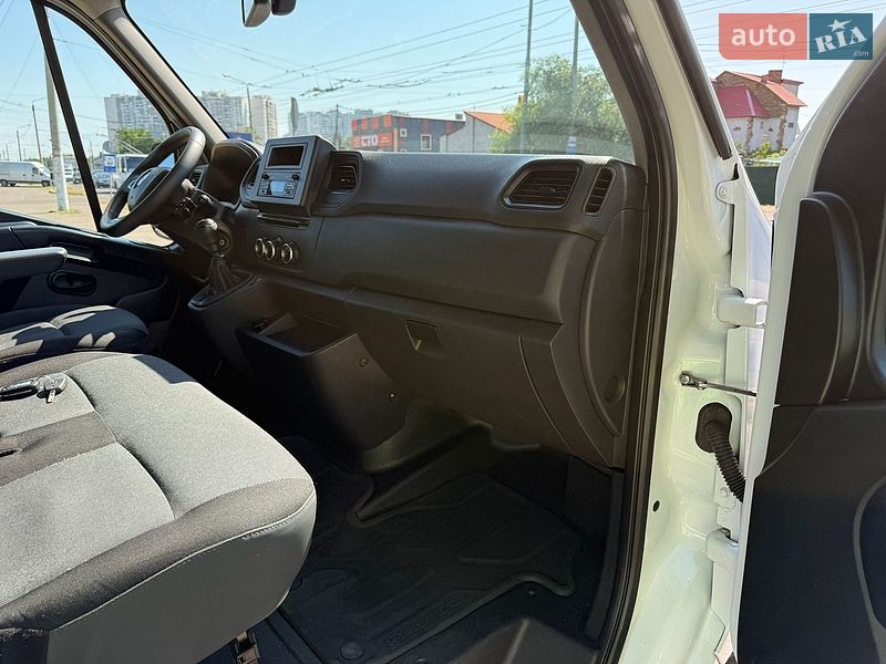 Грузовой фургон Renault Master 2023 в Одессе