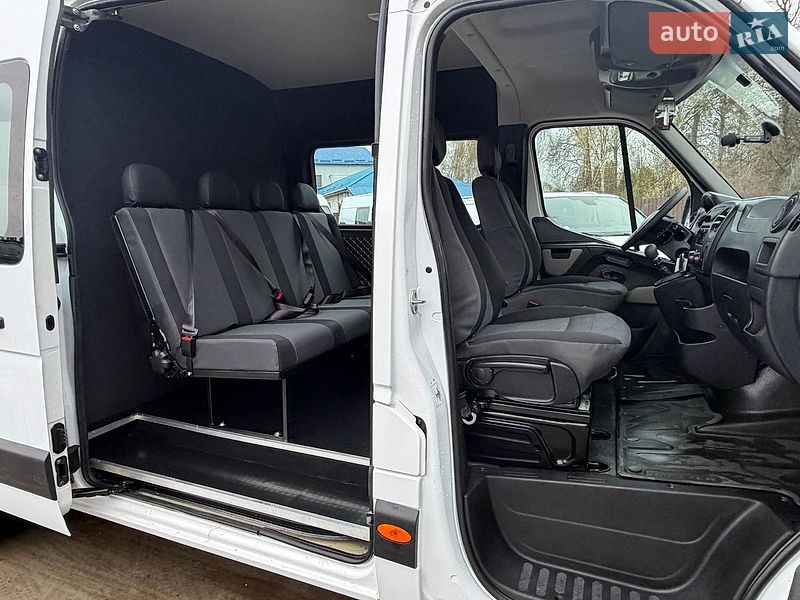 Вантажопасажирський фургон Renault Master 2018 в Млиніві