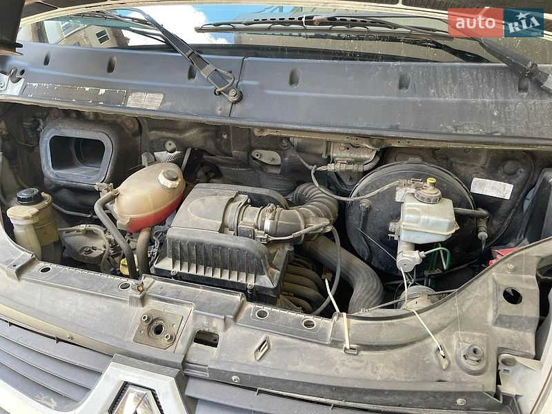 Грузовой фургон Renault Master 2008 в Львове