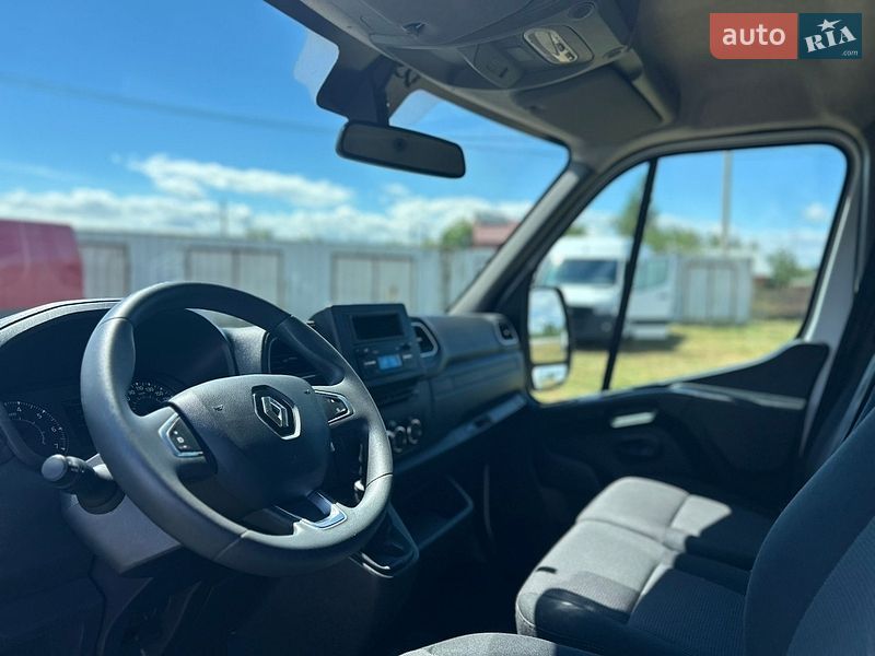 Грузовой фургон Renault Master 2024 в Стрые