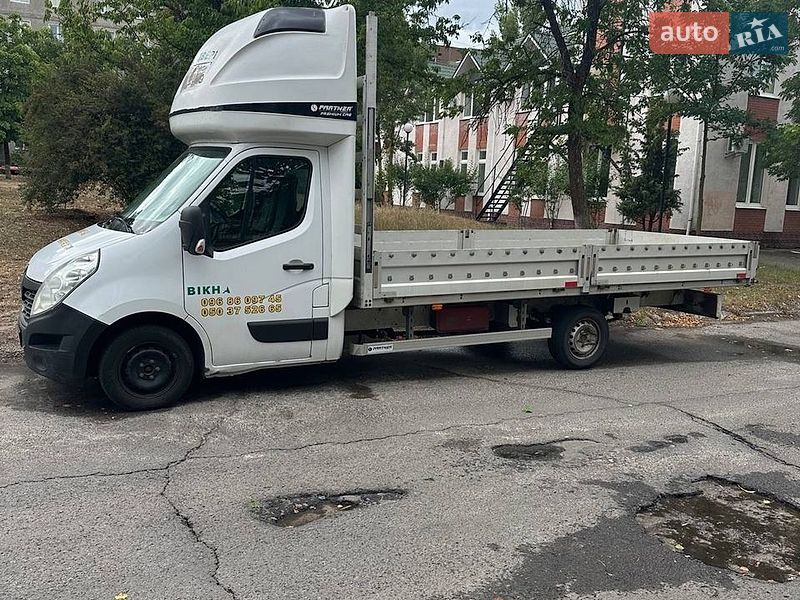 Шасі Renault Master 2018 в Вараші