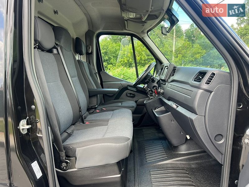 Вантажний фургон Renault Master 2020 в Луцьку