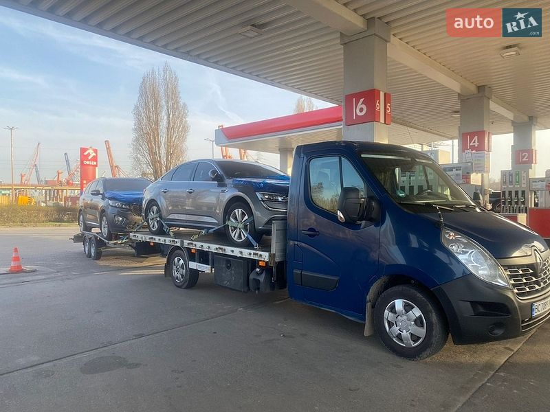 Эвакуатор Renault Master 2017 в Львове