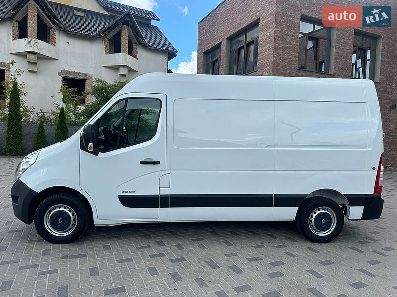 Грузовой фургон Renault Master 2015 в Ровно