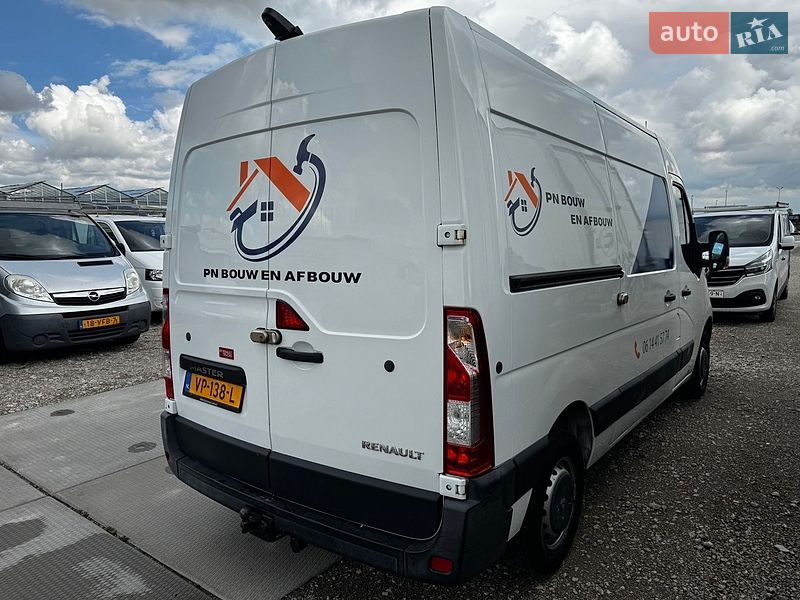 Грузовой фургон Renault Master 2015 в Ровно