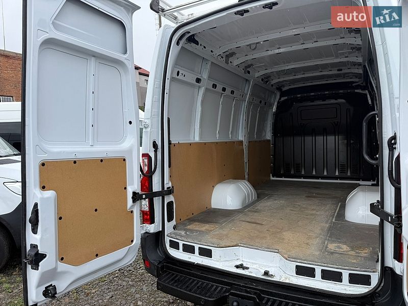 Грузовой фургон Renault Master 2021 в Луцке