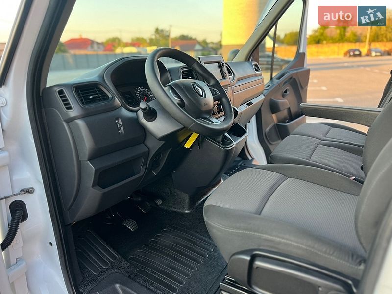 Вантажний фургон Renault Master 2022 в Дубні