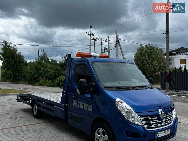 Евакуатор Renault Master 2011 в Львові