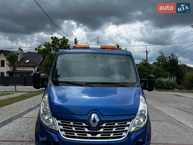 Евакуатор Renault Master 2011 в Львові