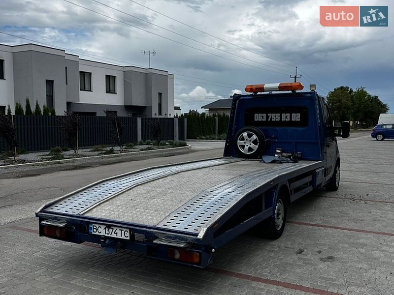 Евакуатор Renault Master 2011 в Львові