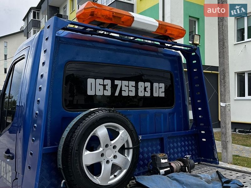 Евакуатор Renault Master 2011 в Львові