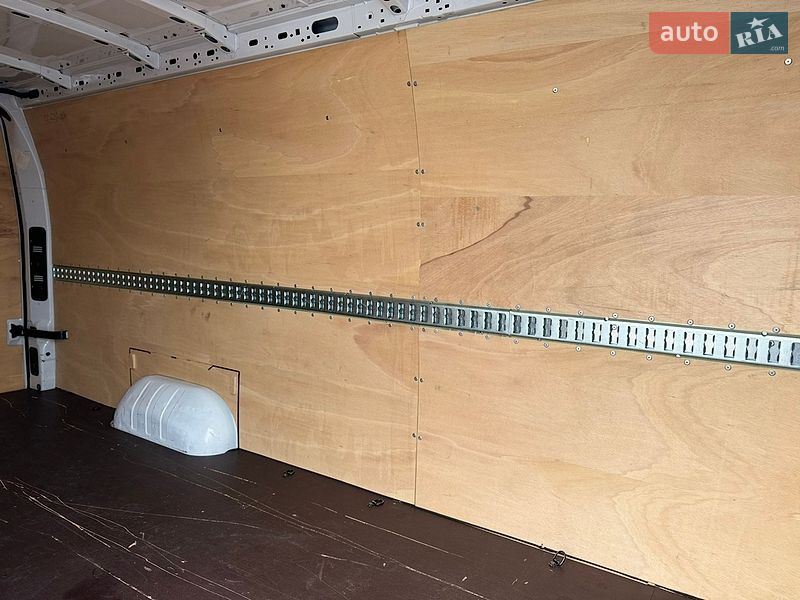Грузовой фургон Renault Master 2021 в Киеве