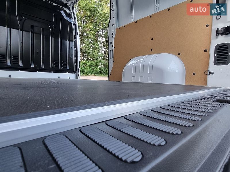 Вантажний фургон Renault Master 2021 в Житомирі