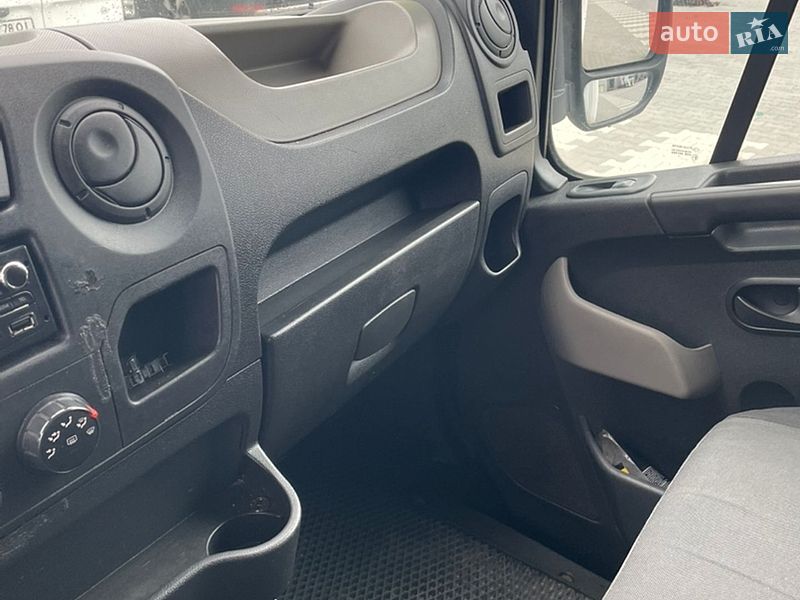Тентований Renault Master 2014 в Львові