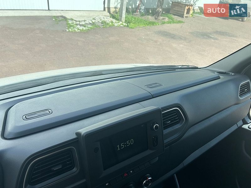 Вантажний фургон Renault Master 2024 в Сумах