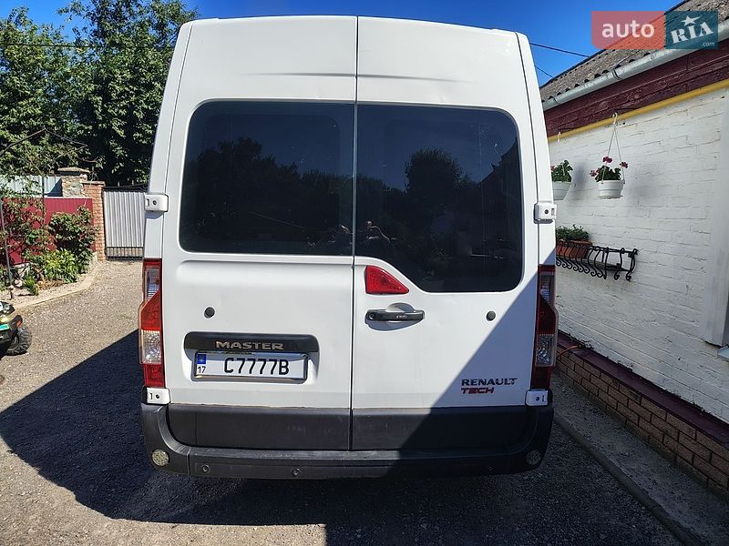 Грузовой фургон Renault Master 2015 в Лубнах
